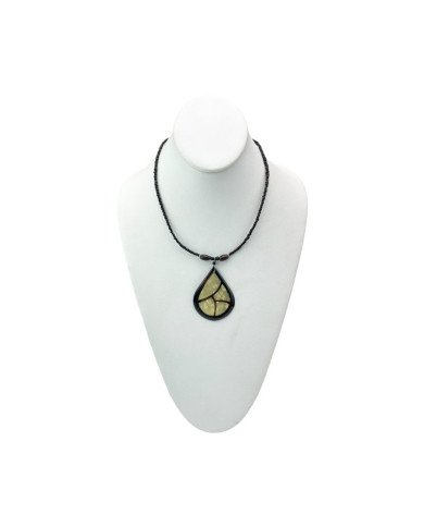 Tear Drop Cow Horn Leaf Pendant Necklace