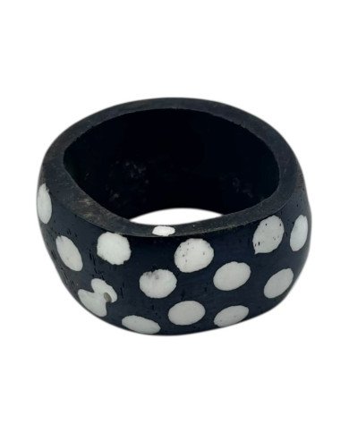 Handcarved Furaha Dot Batik Bone Napkin Rings
